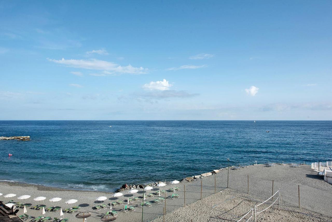 Apartmán Esclusiva Terrazza Vista Porto Varazze Exteriér fotografie
